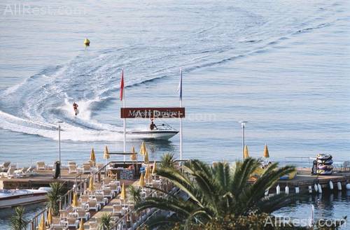 Hotel Majestic Barriere 37